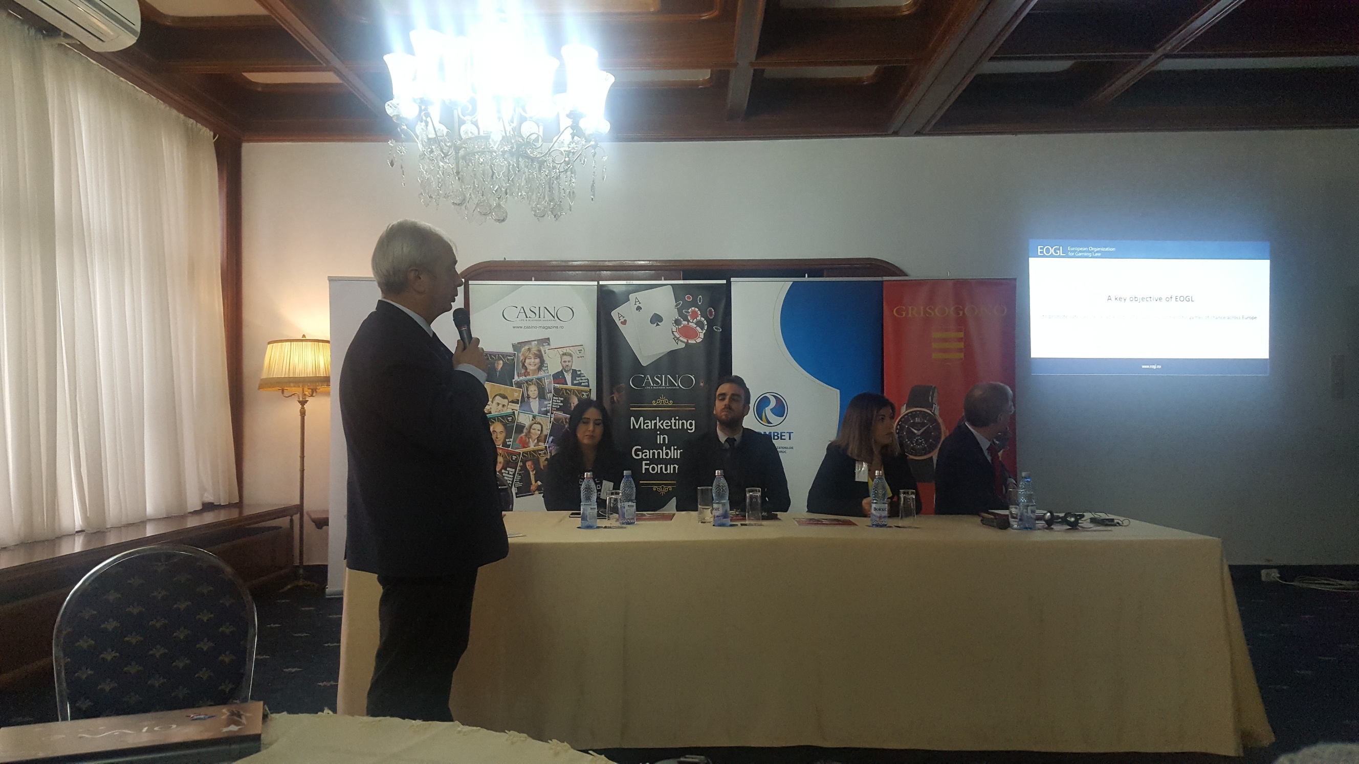 SECRETARY-GENERAL OF EOGL PARTICIPATED AT THE MARKETING & COMMUNICATION EVENT IN BUCHAREST, ROMANIA 1 Zoran Puhac during the presentation